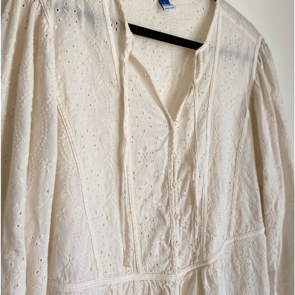 Old Navy Cream eyelet Oversized Embroidered Cutwork Tie-Neck Blouse Wide XL - Picture 4 of 9